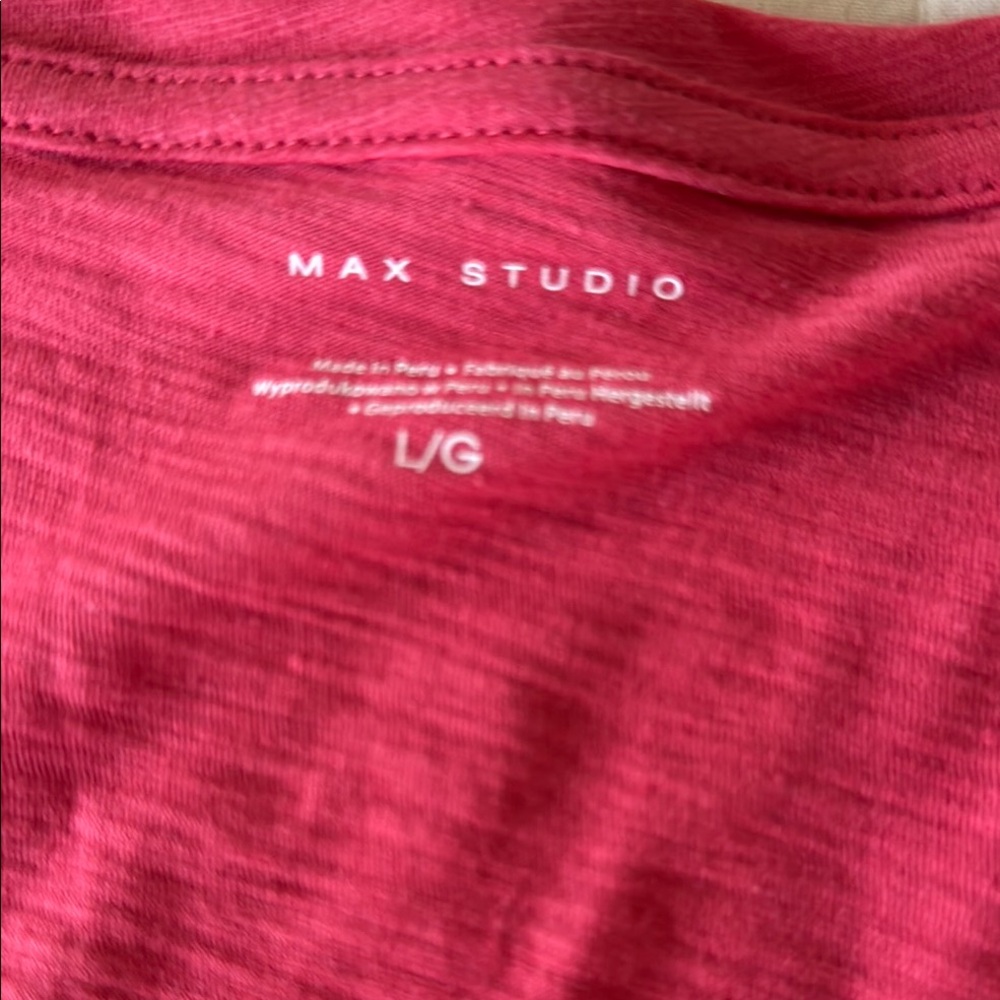 Women's Lt Red Sleeveless Top - Picture 2 of 3